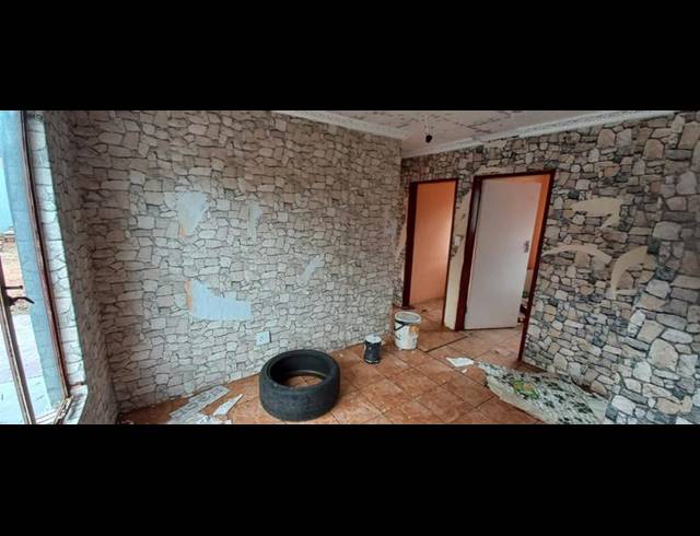 2 BEDROOM HOUSE FOR SALE IN MAMELODI EAST